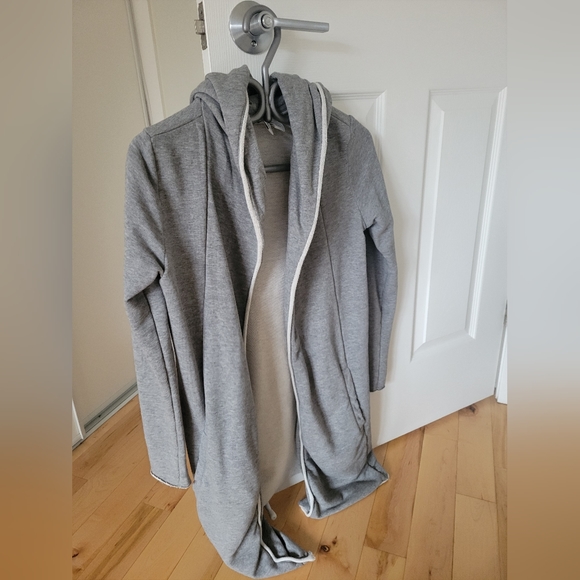 H&M DIVIDED Grey Cardigan XS LIKE NEW! - Picture 6 of 8